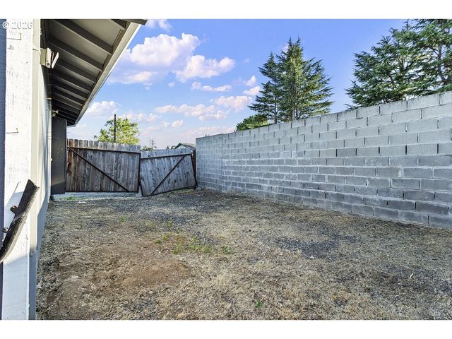 6910 Se 92ND Ave, Portland, OR 97266