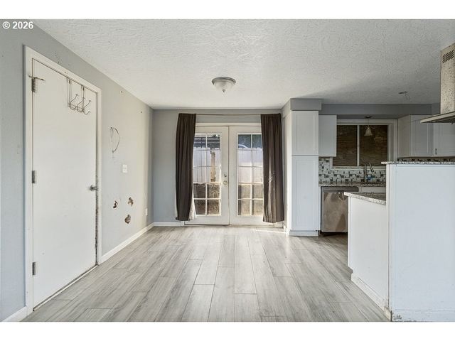 6910 Se 92ND Ave, Portland, OR 97266
