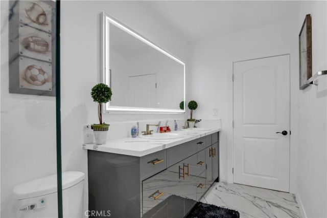 3204 W 27th St, Los Angeles, CA 90018