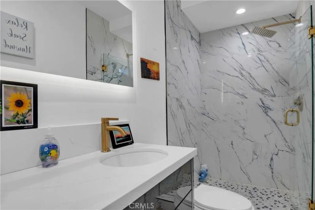 3204 W 27th St, Los Angeles, CA 90018