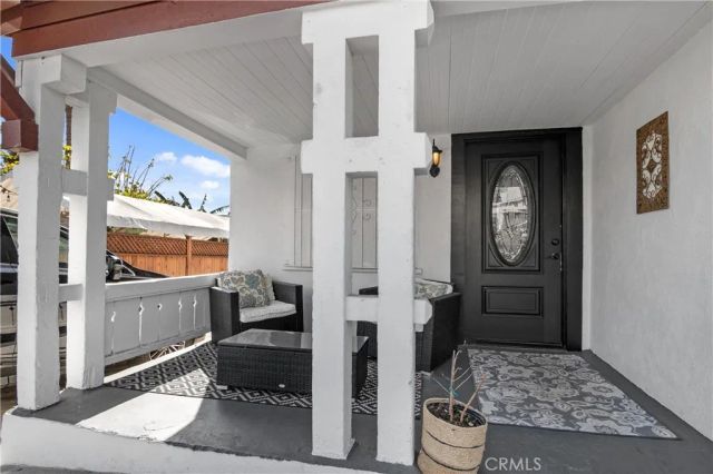 3204 W 27th St, Los Angeles, CA 90018
