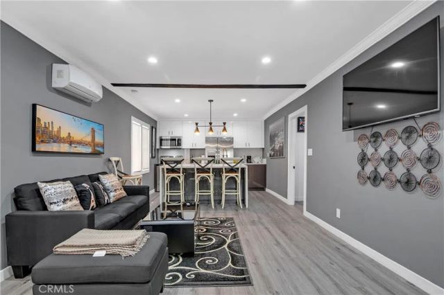 3204 W 27th St, Los Angeles, CA 90018
