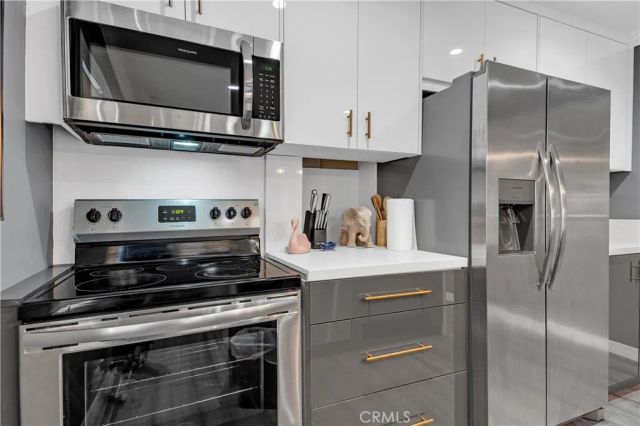 3204 W 27th St, Los Angeles, CA 90018