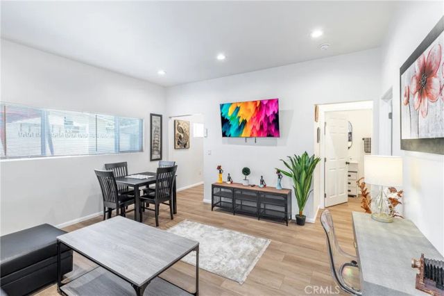 3204 W 27th St, Los Angeles, CA 90018