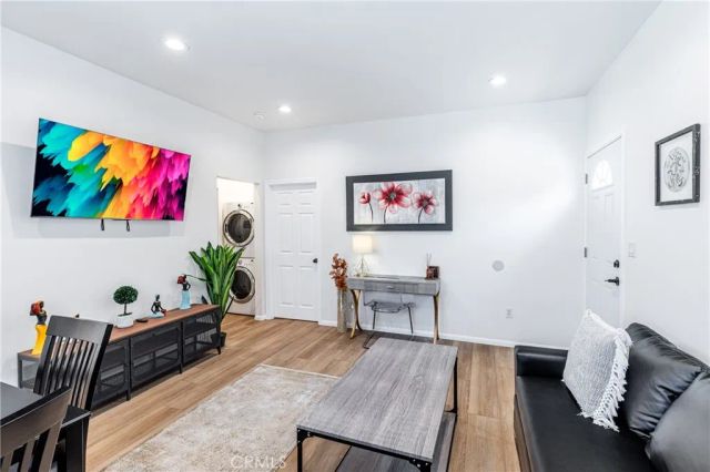 3204 W 27th St, Los Angeles, CA 90018