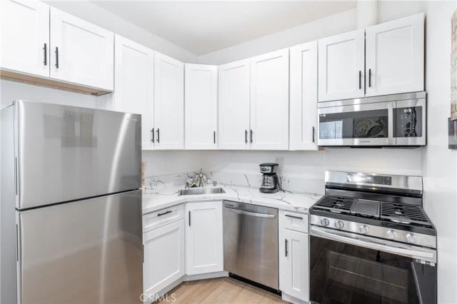 3204 W 27th St, Los Angeles, CA 90018