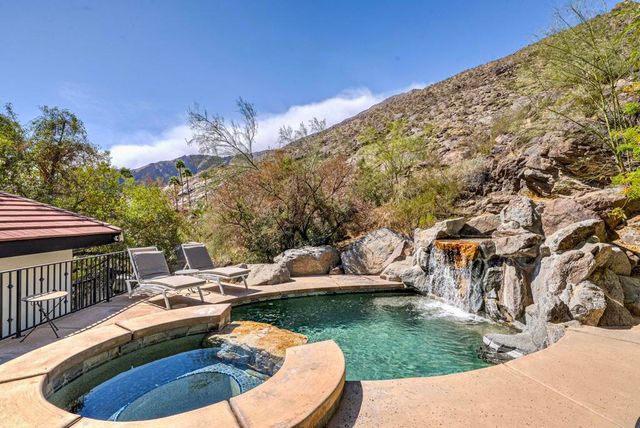 151 S Tahquitz Drive, Palm Springs, CA 92262
