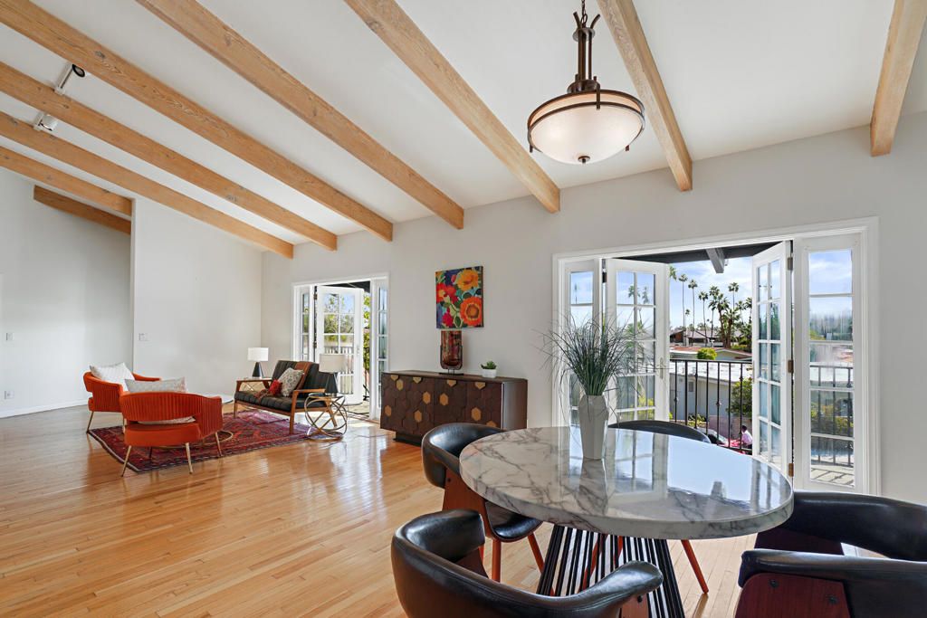 Image 16 of property listing at 151 S Tahquitz Drive, Palm Springs, CA 92262