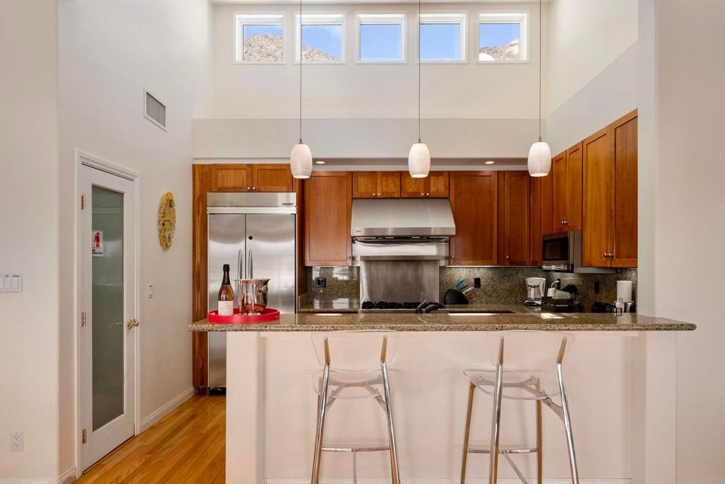 Image 18 of property listing at 151 S Tahquitz Drive, Palm Springs, CA 92262