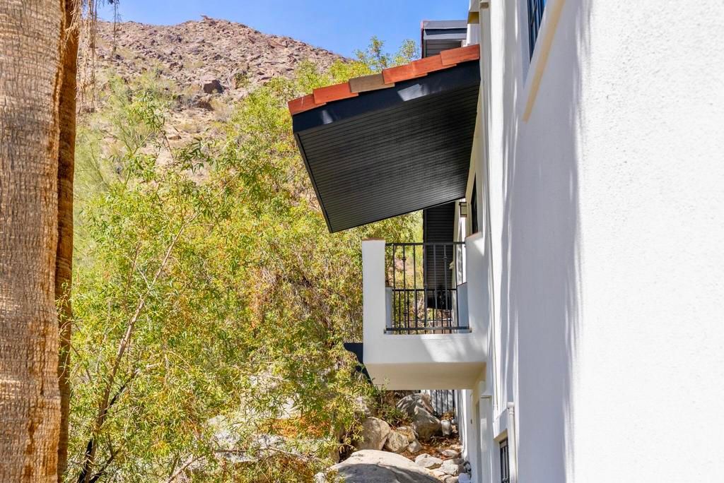 Image 32 of property listing at 151 S Tahquitz Drive, Palm Springs, CA 92262