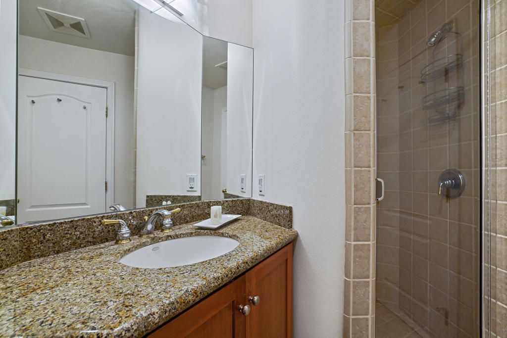 Image 37 of property listing at 151 S Tahquitz Drive, Palm Springs, CA 92262