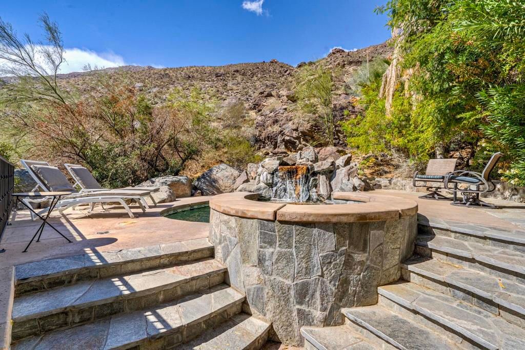 Image 48 of property listing at 151 S Tahquitz Drive, Palm Springs, CA 92262