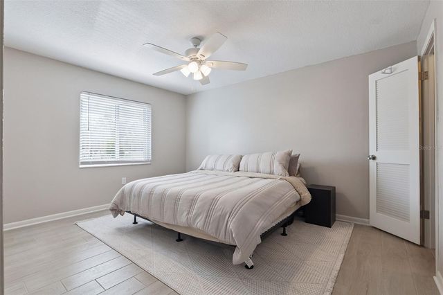 525 CONWAY ROAD 202, Orlando, FL 32807