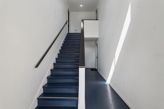 525 CONWAY ROAD 202, Orlando, FL 32807