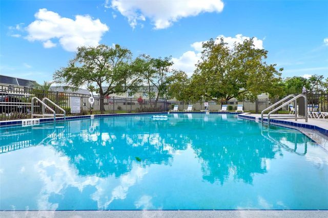 525 CONWAY ROAD 202, Orlando, FL 32807