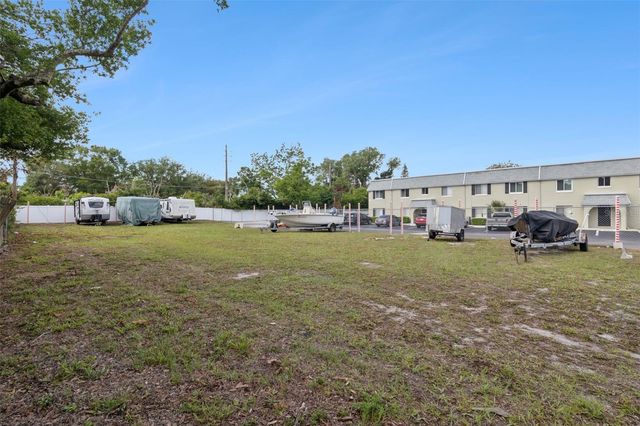 525 CONWAY ROAD 202, Orlando, FL 32807