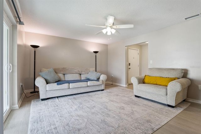 525 CONWAY ROAD 202, Orlando, FL 32807