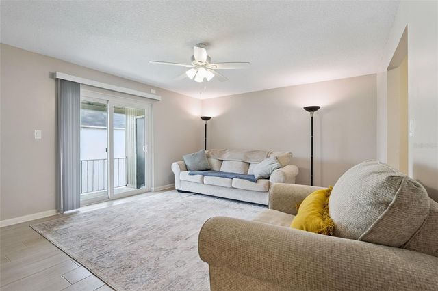 525 CONWAY ROAD 202, Orlando, FL 32807