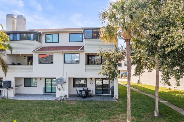 2385 HANOVER DRIVE, Dunedin, FL 34698