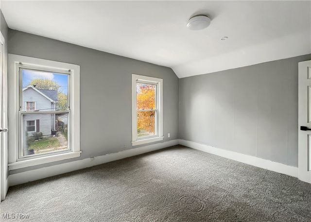 213 Gates Avenue, Elyria, OH 44035