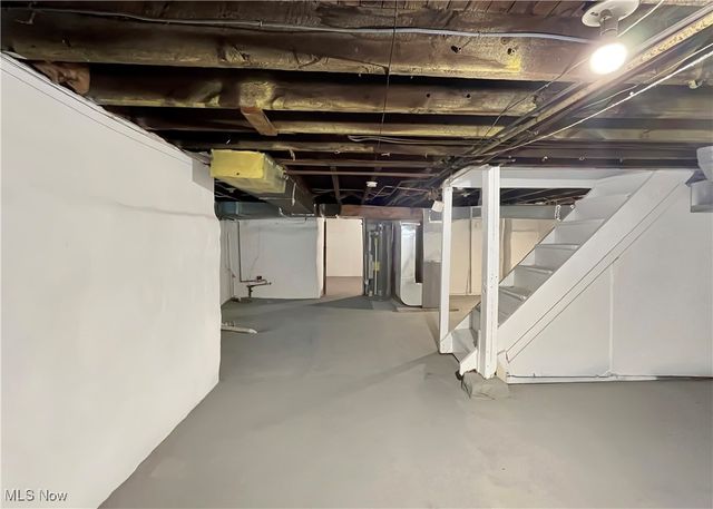 213 Gates Avenue, Elyria, OH 44035