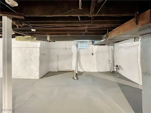 213 Gates Avenue, Elyria, OH 44035