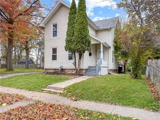 213 Gates Avenue, Elyria, OH 44035