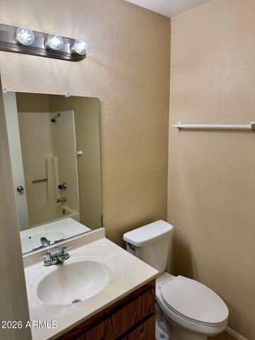 9020 W HIGHLAND Avenue 122, Phoenix, AZ 85037