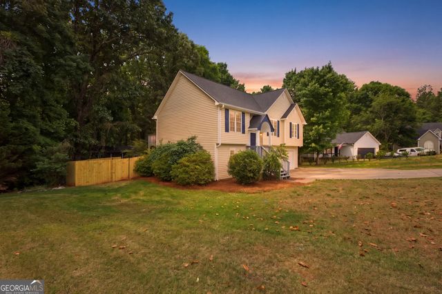 1026 Carriage Way, Loganville, GA 30052