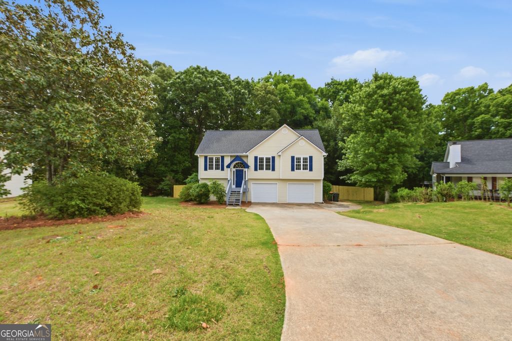 1026 Carriage Way, Loganville, GA 30052
