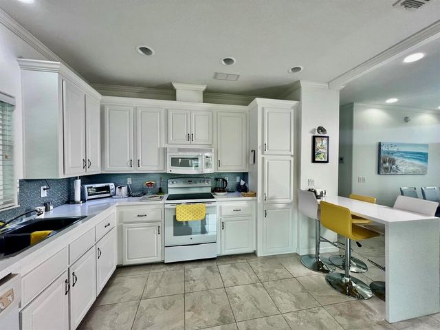 413 Hibiscus Drive, Deerfield Beach, FL 33442
