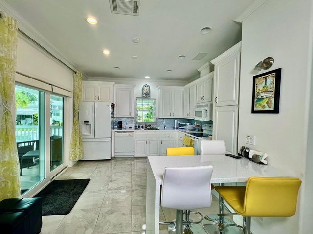 413 Hibiscus Drive, Deerfield Beach, FL 33442