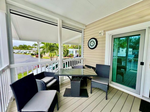 413 Hibiscus Drive, Deerfield Beach, FL 33442