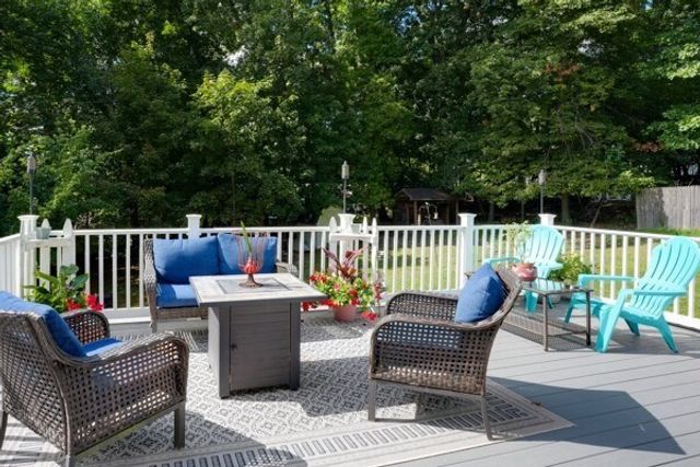 66 Old Bolton Rd, Hudson, MA 01749