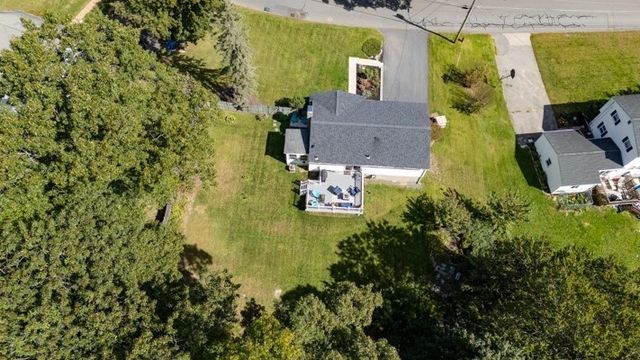 66 Old Bolton Rd, Hudson, MA 01749