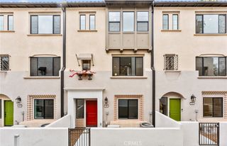 106 Kimberwick Court, Burbank, CA 91506