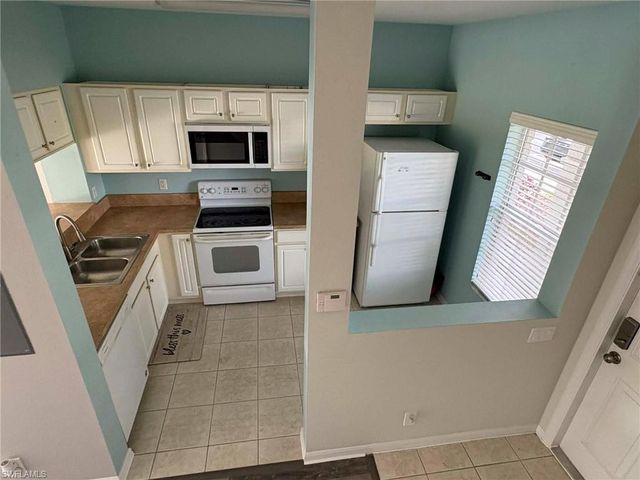 8178 Pacific Beach DR, Fort Myers, FL 33966