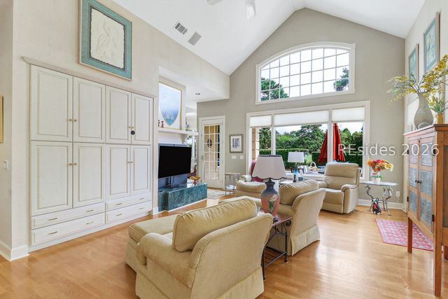 24 Glenmoor Pl, Hilton Head Island, SC 29926
