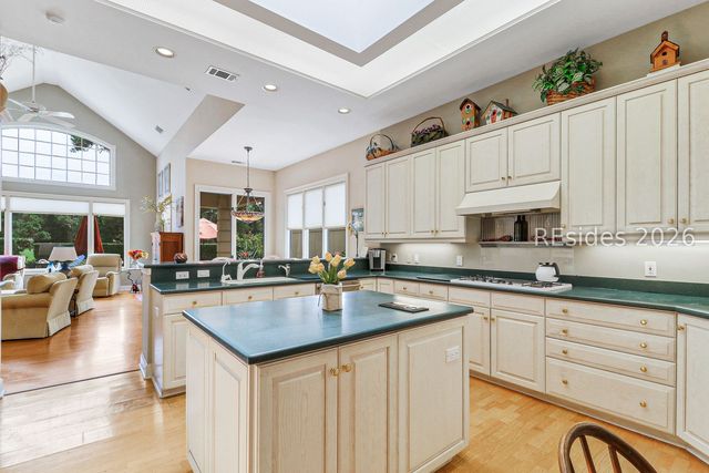 24 Glenmoor Pl, Hilton Head Island, SC 29926
