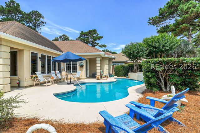 24 Glenmoor Pl, Hilton Head Island, SC 29926