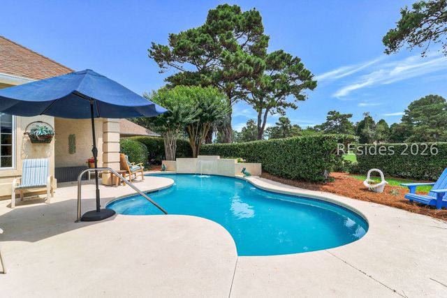 24 Glenmoor Pl, Hilton Head Island, SC 29926