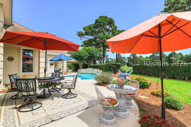 24 Glenmoor Pl, Hilton Head Island, SC 29926
