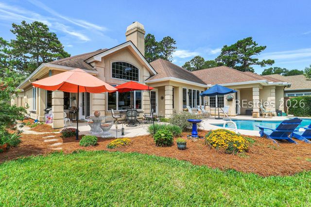 24 Glenmoor Pl, Hilton Head Island, SC 29926