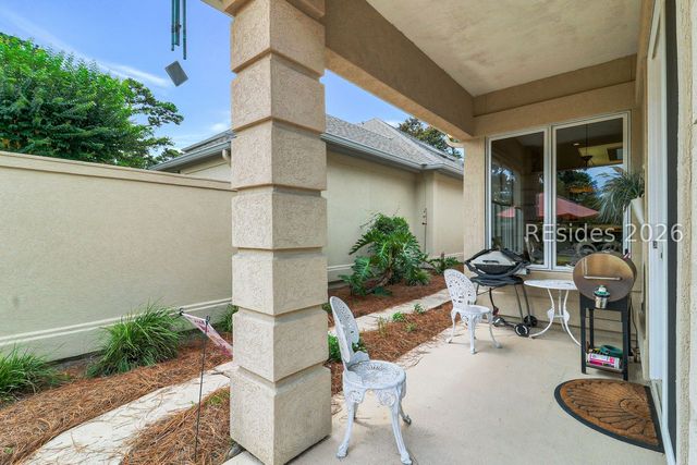 24 Glenmoor Pl, Hilton Head Island, SC 29926