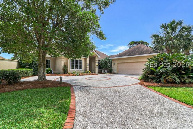 24 Glenmoor Pl, Hilton Head Island, SC 29926