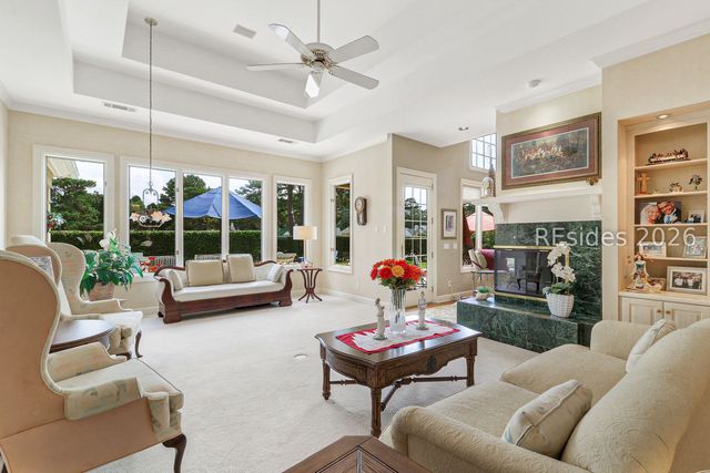 24 Glenmoor Pl, Hilton Head Island, SC 29926