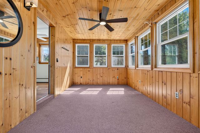 38 Park Ave, Reading, MA 01867