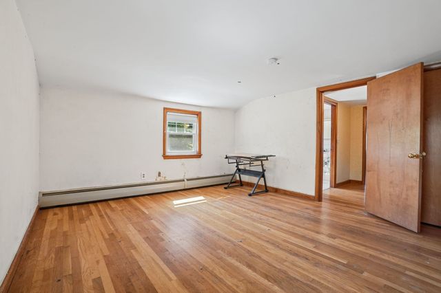 38 Park Ave, Reading, MA 01867