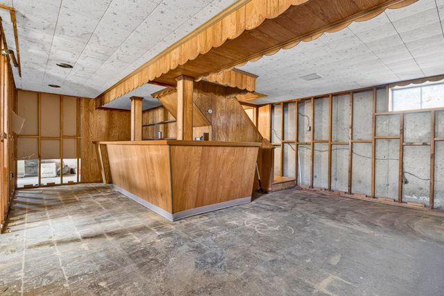 38 Park Ave, Reading, MA 01867