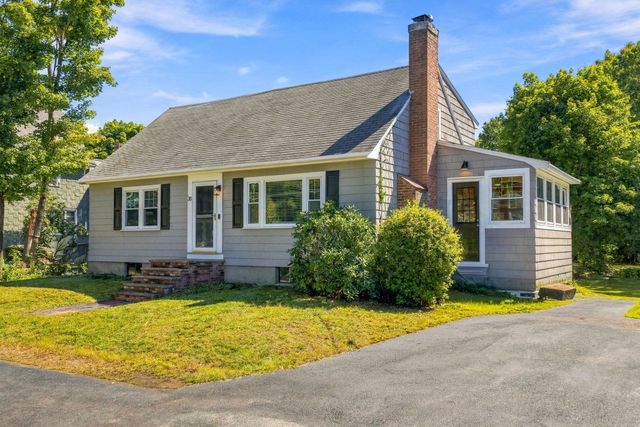 38 Park Ave, Reading, MA 01867